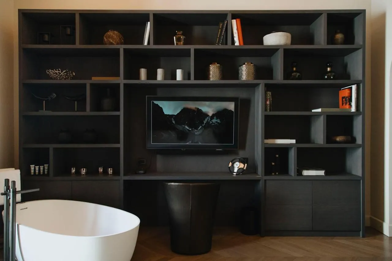Hotel Casa 300Mila Lecce 0*,  Italia